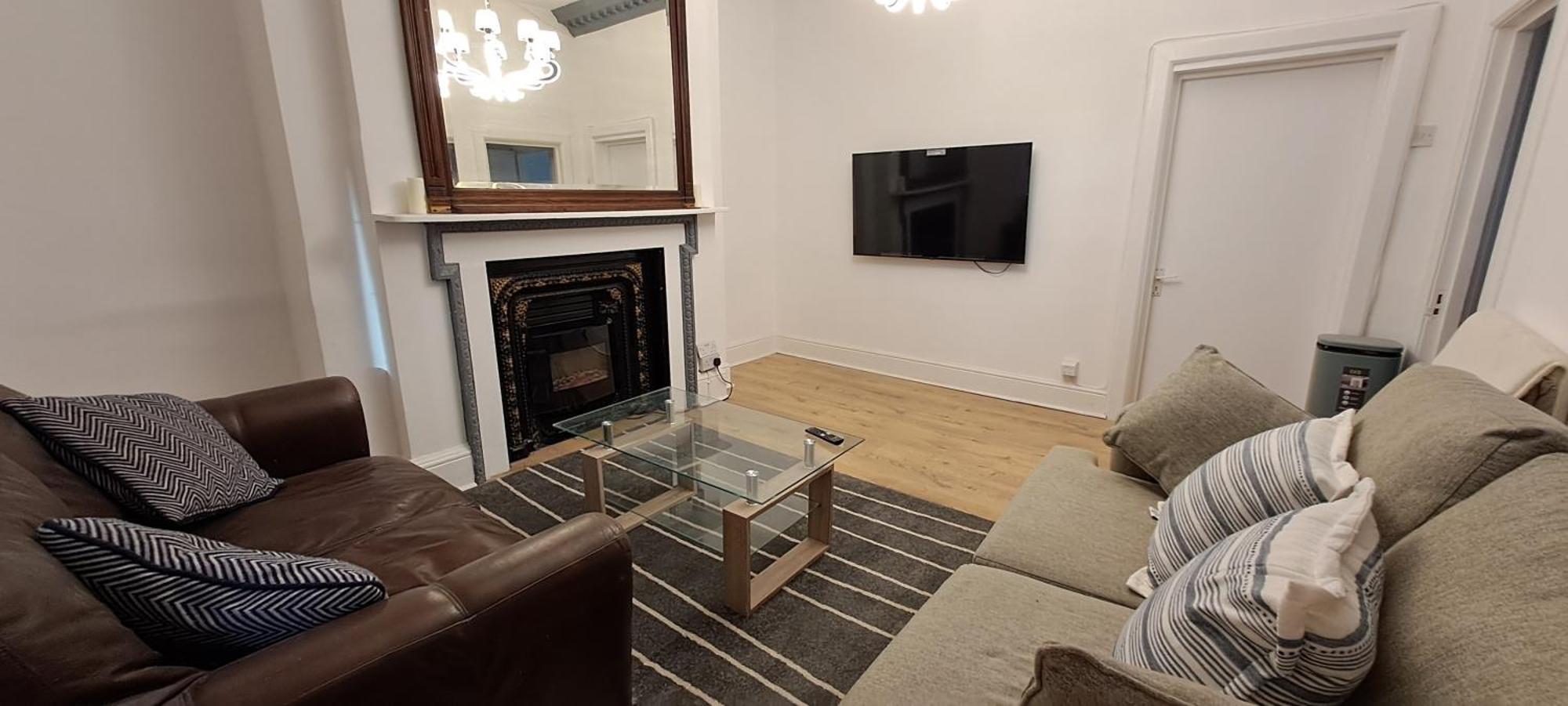First Floor One Bed Apartment In Central West Londres Exterior foto