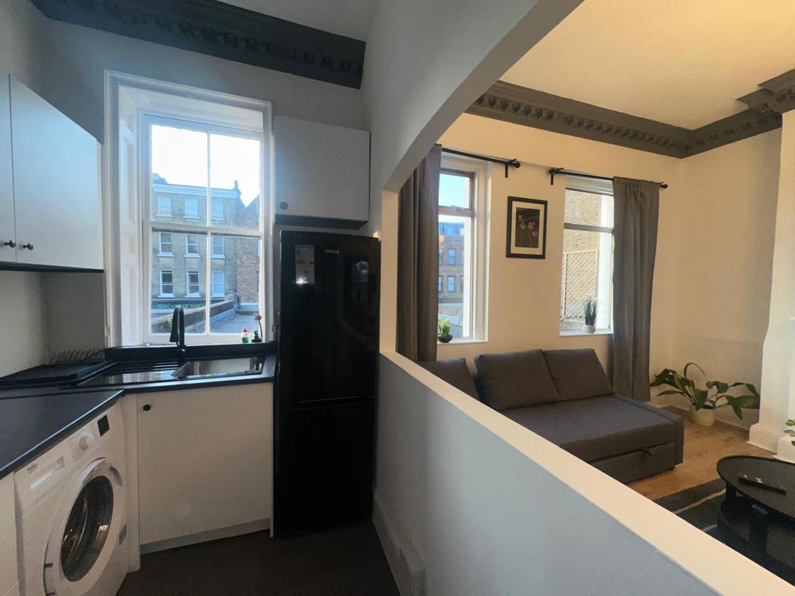 First Floor One Bed Apartment In Central West Londres Exterior foto